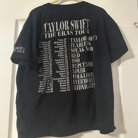 Taylor Swift The Eras International Tour Black T-Shirt XL - Picture 3 of 5